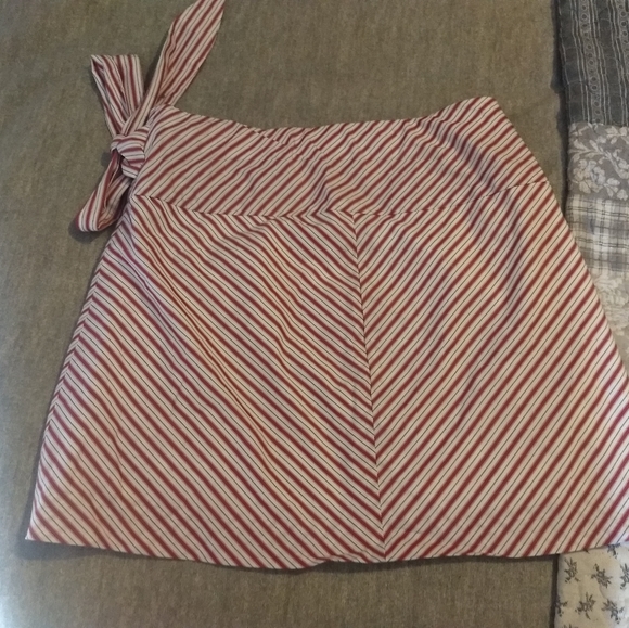 Button wrap skirt - Picture 2 of 4